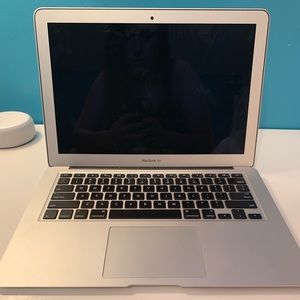 🌟SOLD ELSEWHERE 🌟MacBook Air